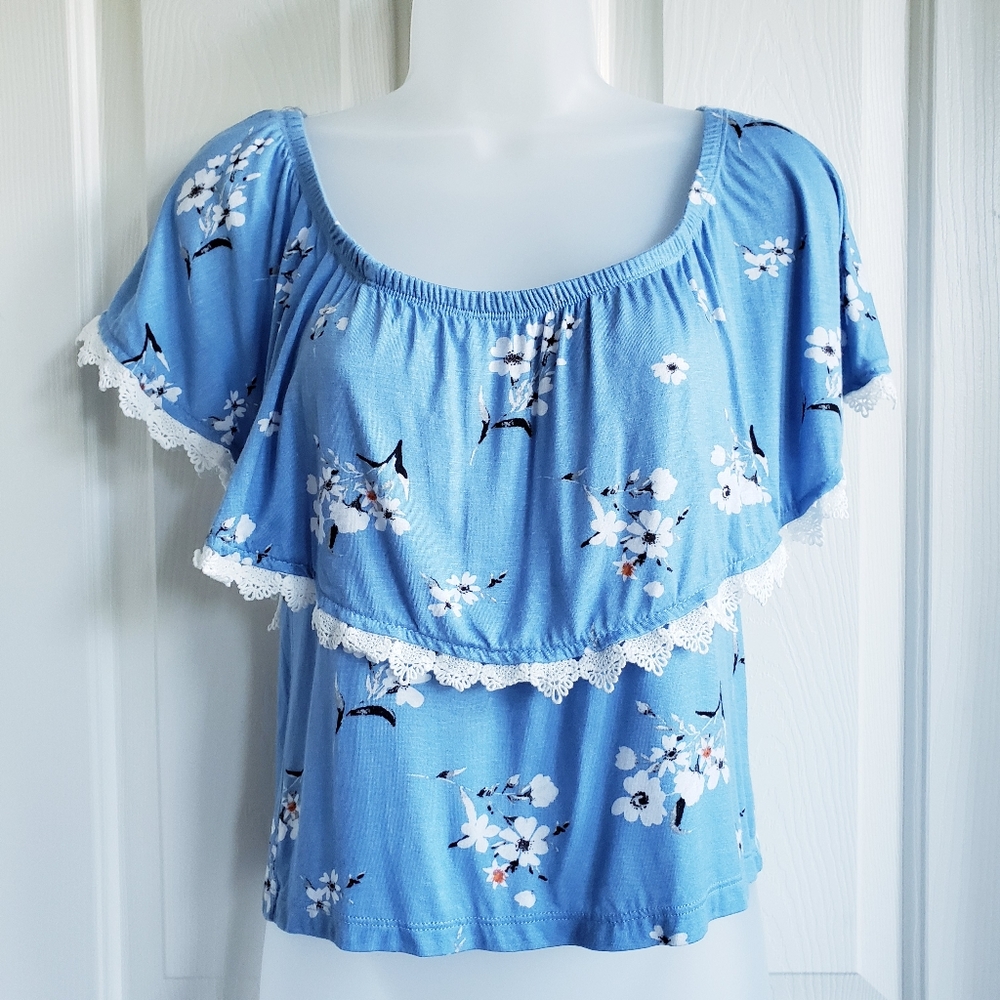 ♡♡NWT! Wishful Park off the shoulder blue floral top with lace trim size large